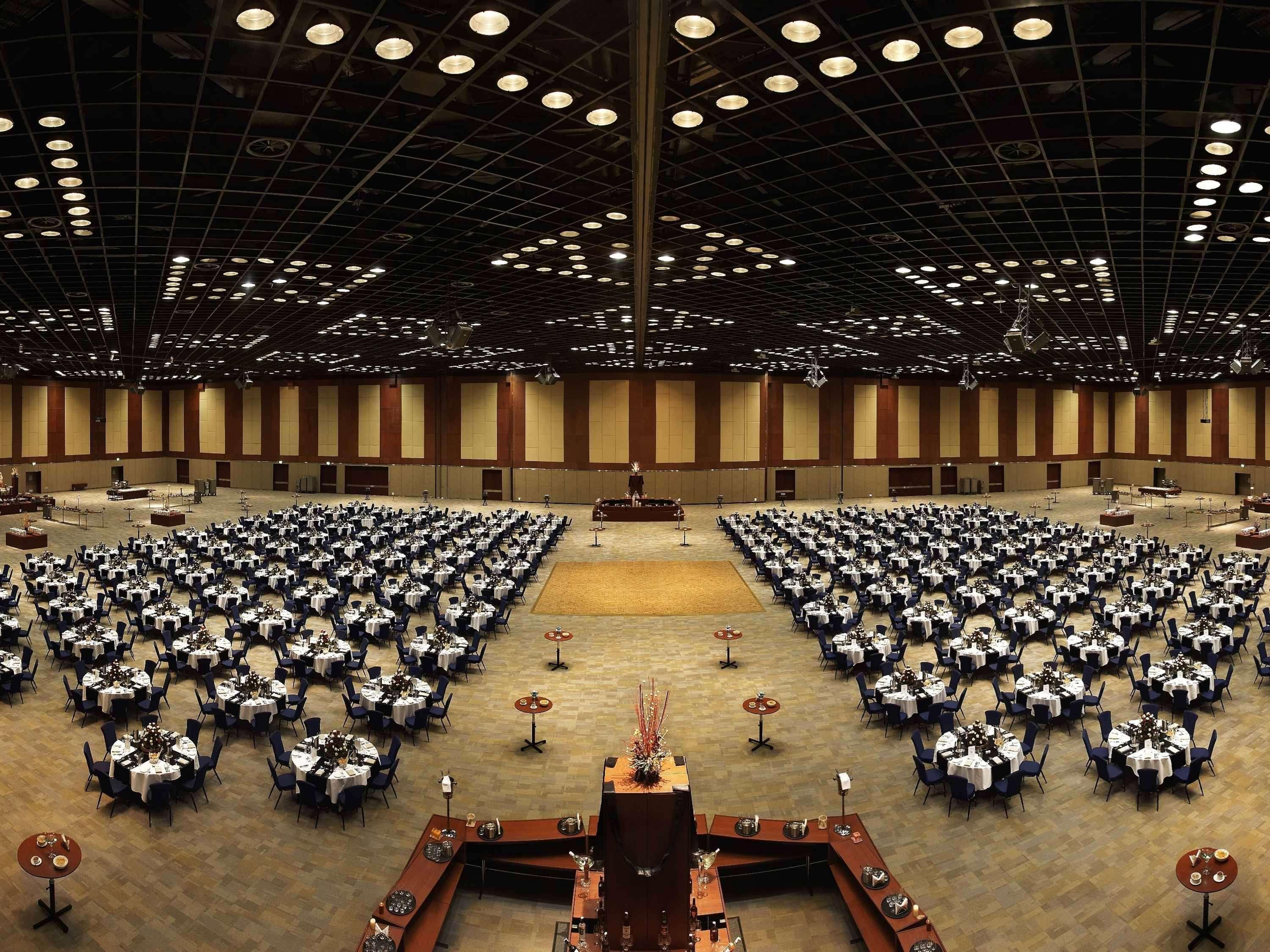 Novotel Hyderabad Convention Centre Exterior photo